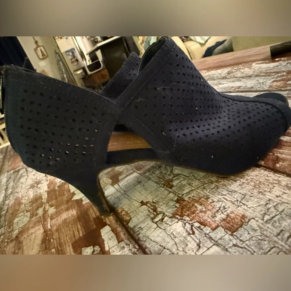 Style & Co. Navy Ankle Booties
